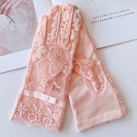 Accessories - 🐎NEW! Retro 1940's Style Pink Lace Gloves OS